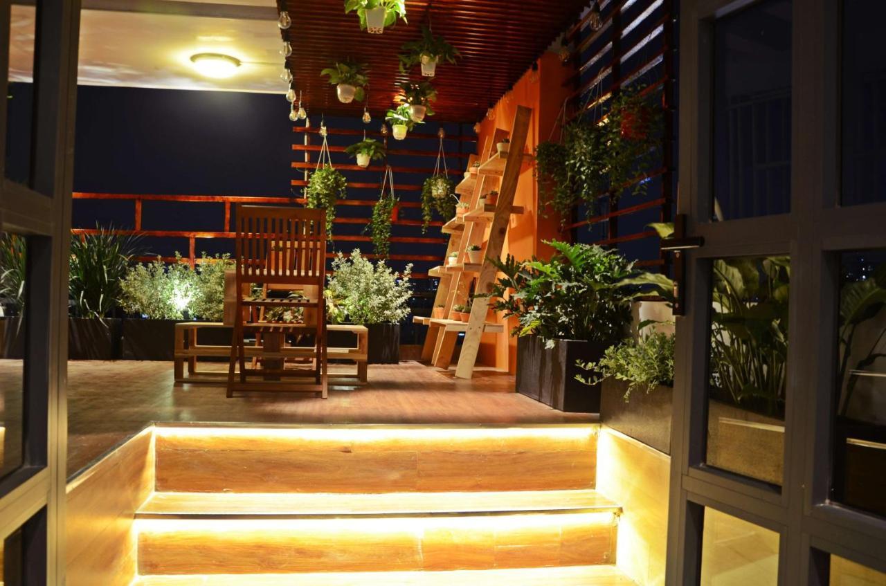La Hotel Ho Chi Minh City Exterior photo